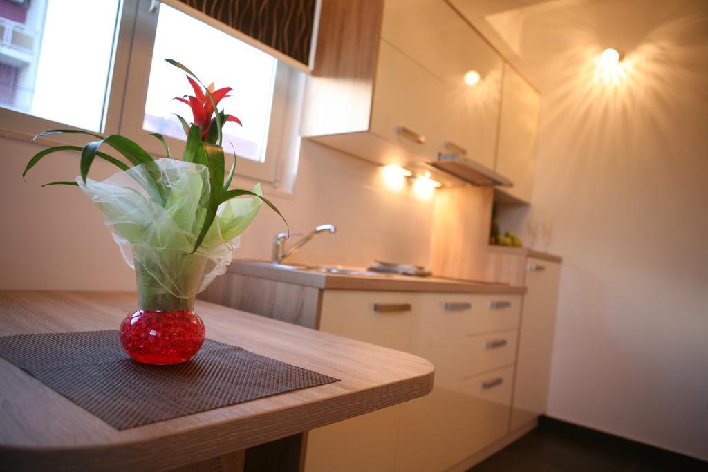 Apartments Sanja トロギール エクステリア 写真